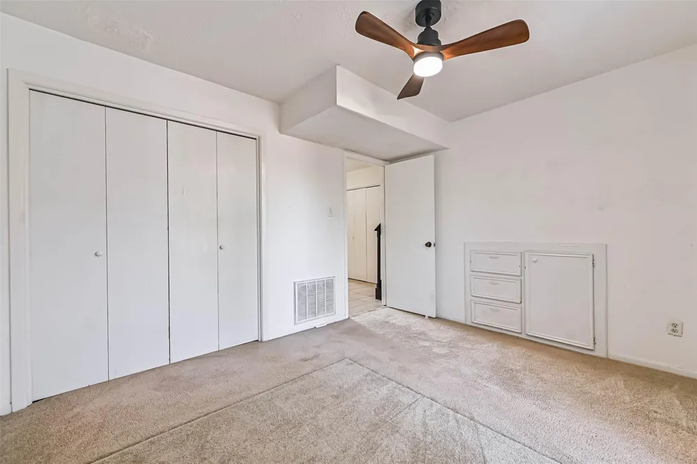 2104 Crows Nest Drive League City, TX 77573