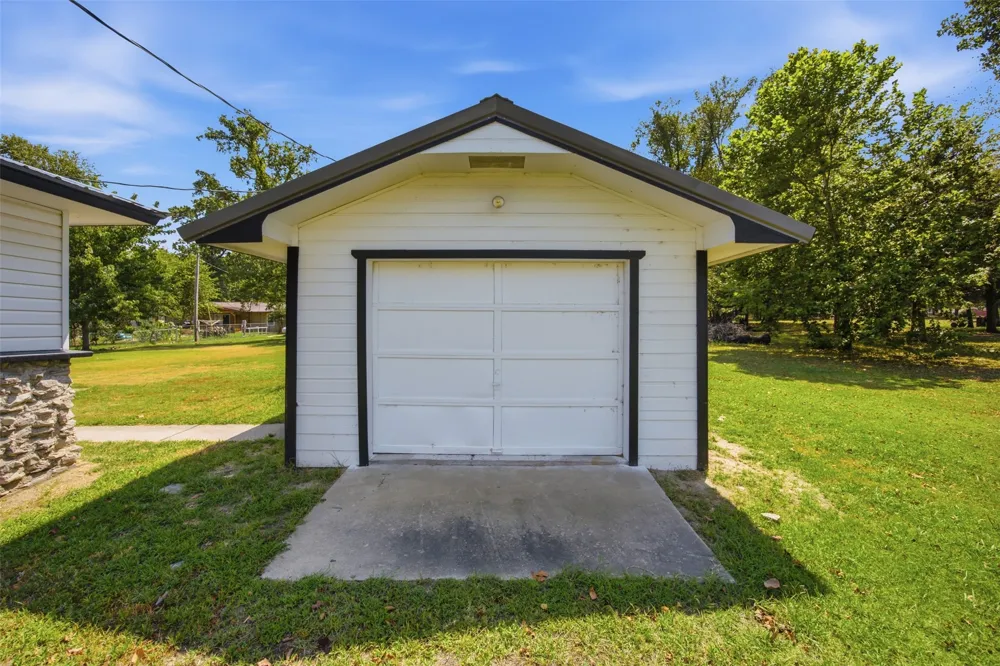 421364 E 1164 ROAD Eufaula, OK 74432