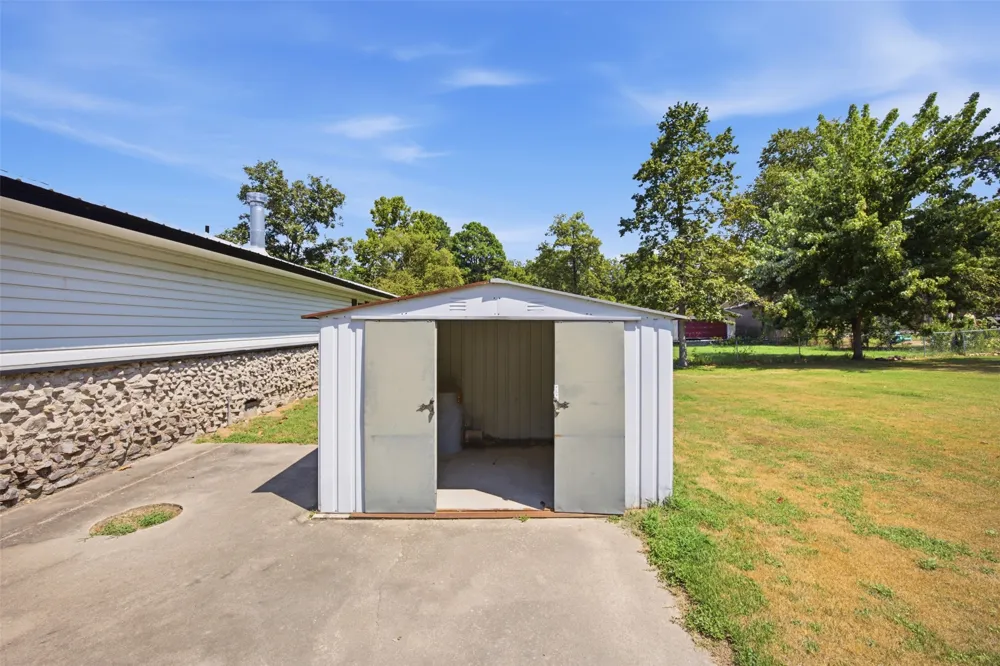 421364 E 1164 ROAD Eufaula, OK 74432