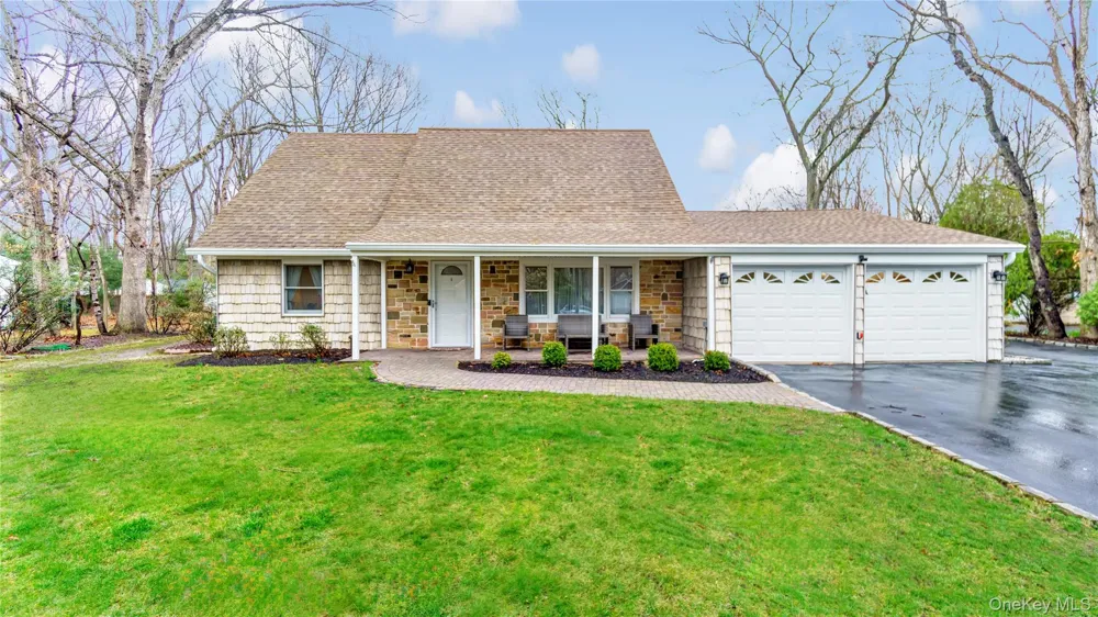 33 Spencer Lane Stony Brook, NY 11790