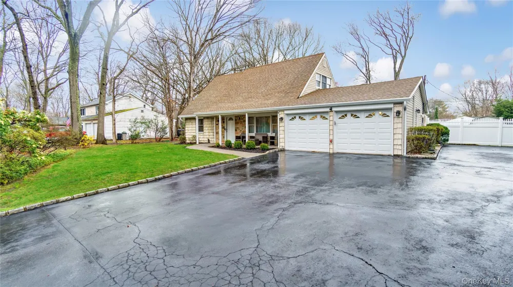 33 Spencer Lane Stony Brook, NY 11790