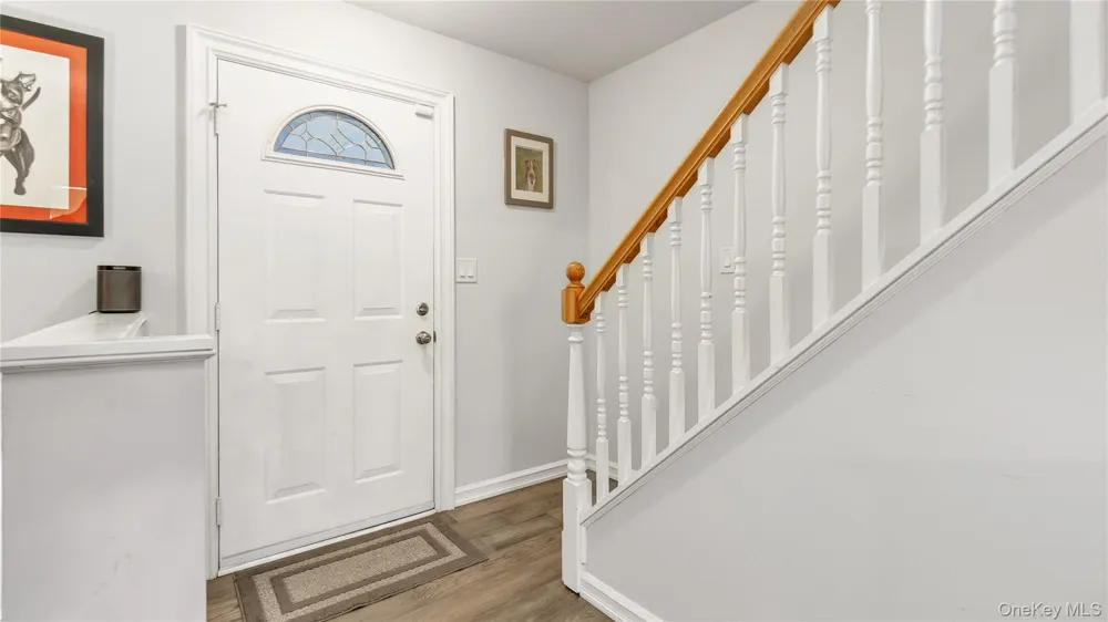 33 Spencer Lane Stony Brook, NY 11790
