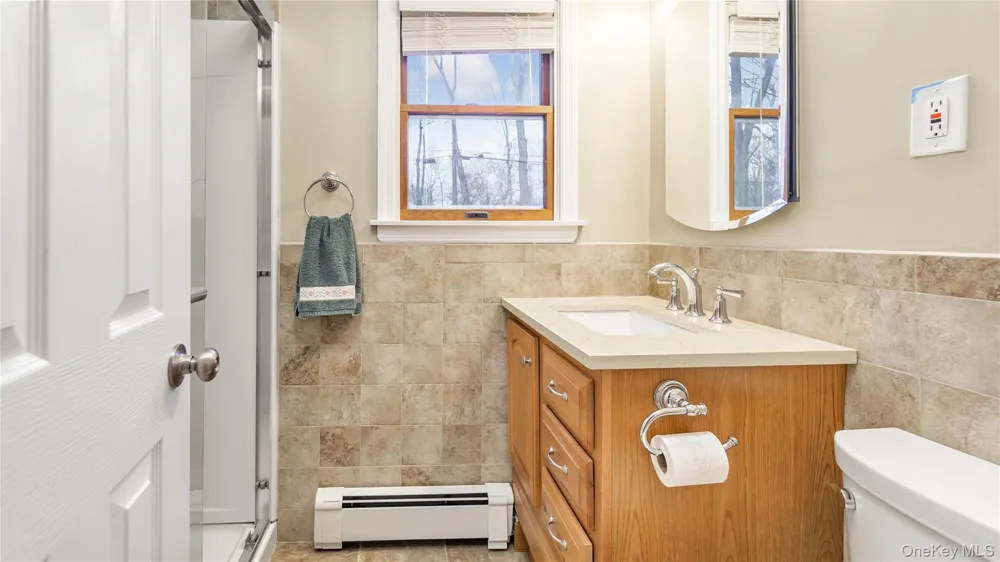 33 Spencer Lane Stony Brook, NY 11790