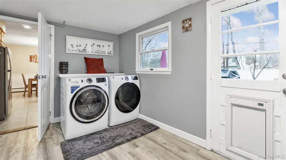 33 Spencer Lane Stony Brook, NY 11790