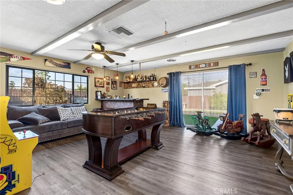 845 W Hacienda Corona, CA 92882