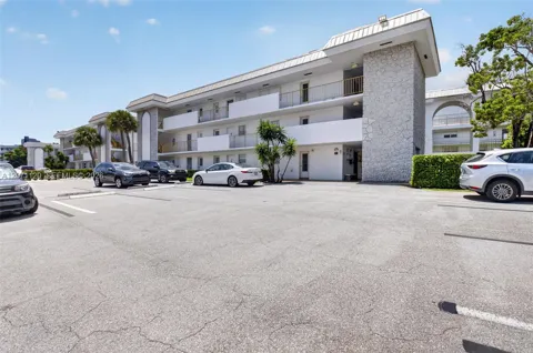 5501 NW 2nd Ave #106