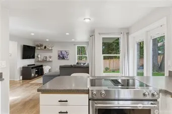 209 Casey Court Steilacoom, WA 98388