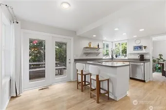 209 Casey Court Steilacoom, WA 98388