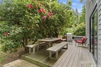 209 Casey Court Steilacoom, WA 98388