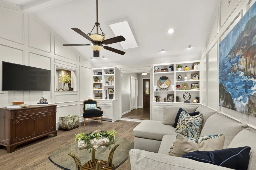 1946 Oakbluff Drive Carrollton, TX 75007
