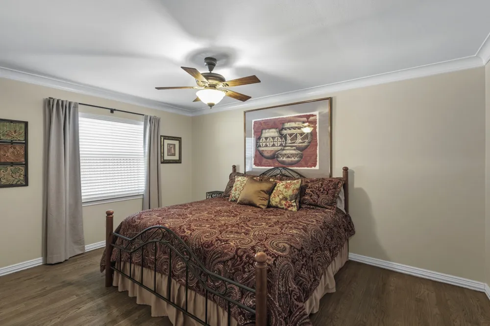1946 Oakbluff Drive Carrollton, TX 75007