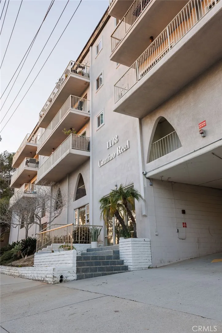 1108 Camino Real #308 Redondo Beach, CA 90277