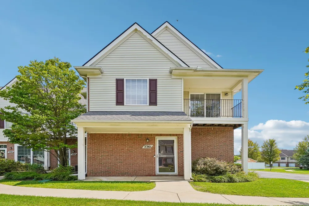 3361 Kneeland Circle Howell, MI 48843
