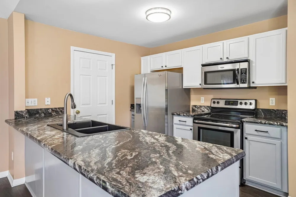 3361 Kneeland Circle Howell, MI 48843