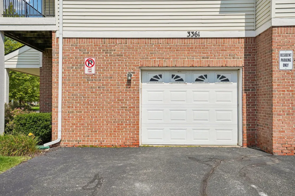 3361 Kneeland Circle Howell, MI 48843