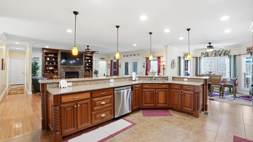 135 Vols Ln Estill Springs, TN 37330