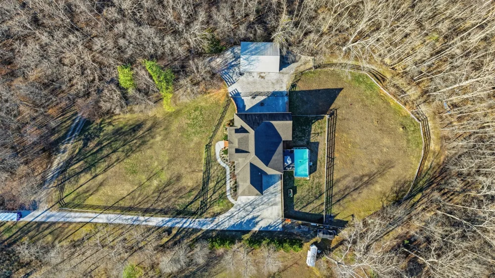 135 Vols Ln Estill Springs, TN 37330