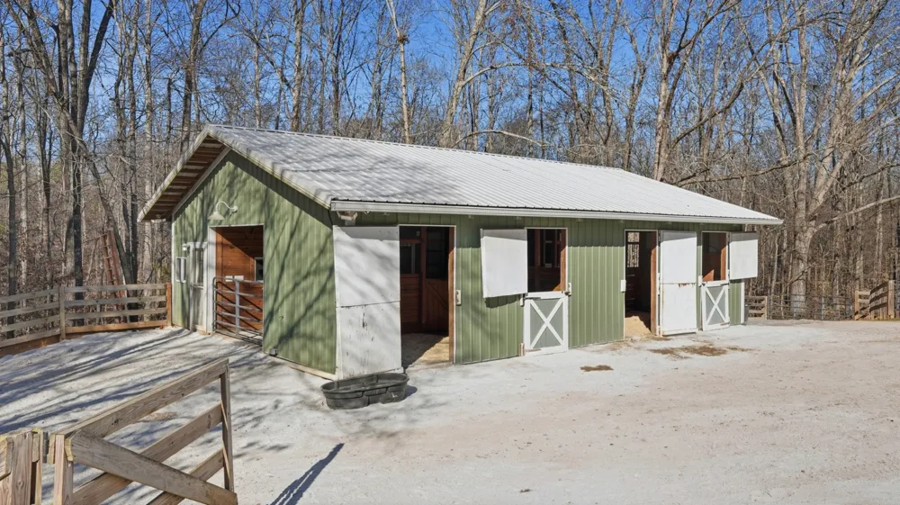 135 Vols Ln Estill Springs, TN 37330