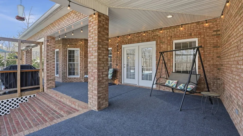 135 Vols Ln Estill Springs, TN 37330