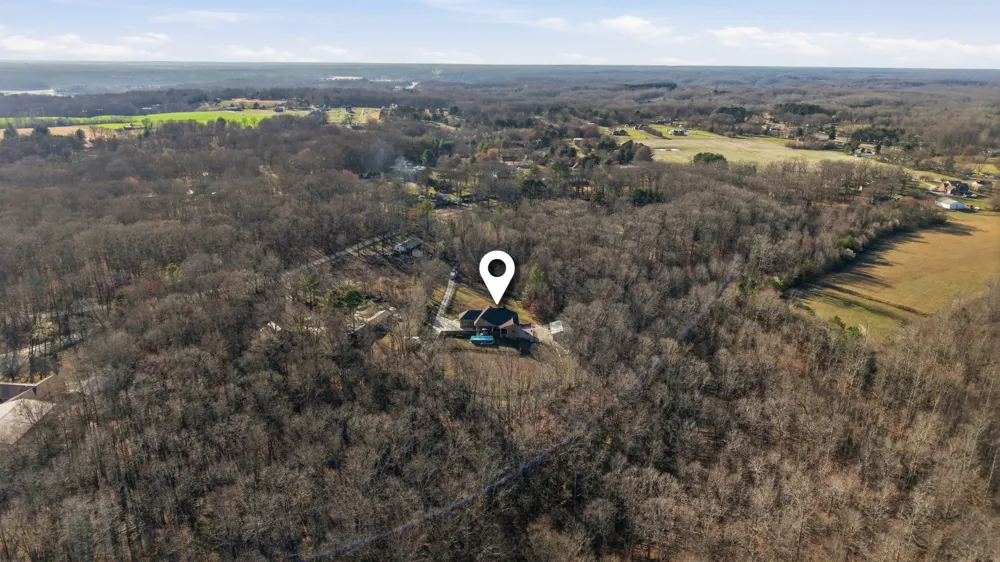 135 Vols Ln Estill Springs, TN 37330