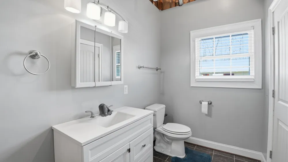 135 Vols Ln Estill Springs, TN 37330