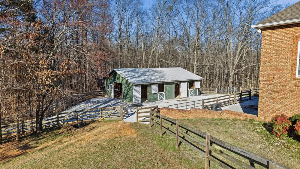 135 Vols Ln Estill Springs, TN 37330