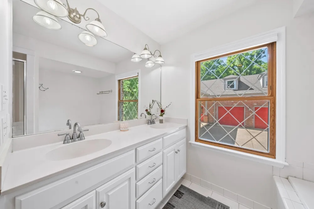 1206 Holly Hill Dr Franklin, TN 37064