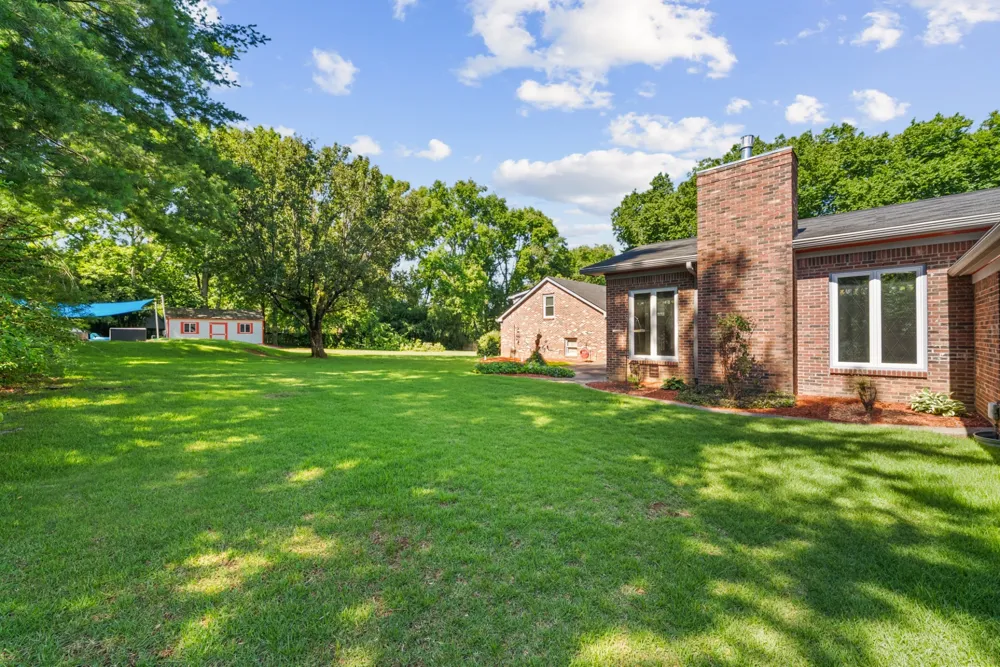 1206 Holly Hill Dr Franklin, TN 37064