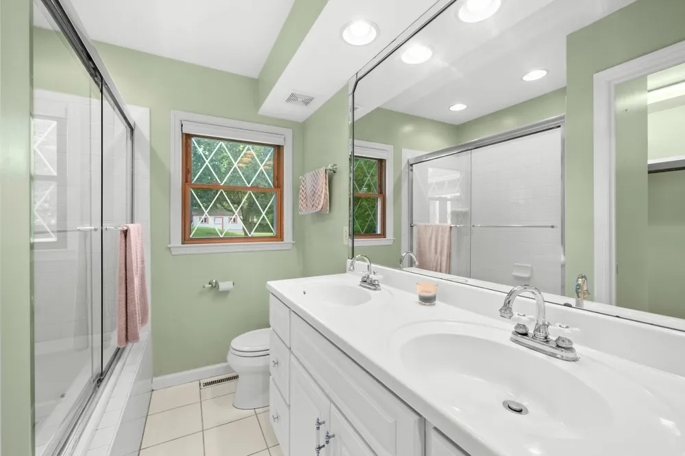 1206 Holly Hill Dr Franklin, TN 37064
