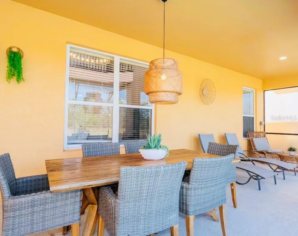 1078 ORANGE COSMOS BOULEVARD Davenport, FL 33837