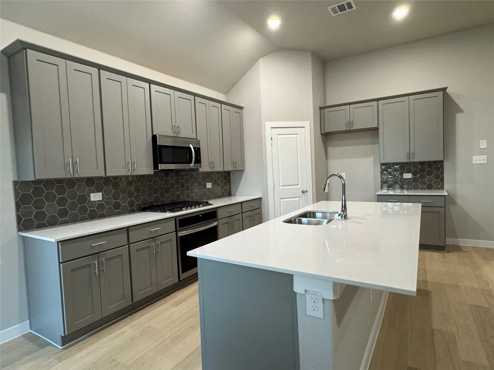 400 Stone Hollow Drive Ferris, TX 75125