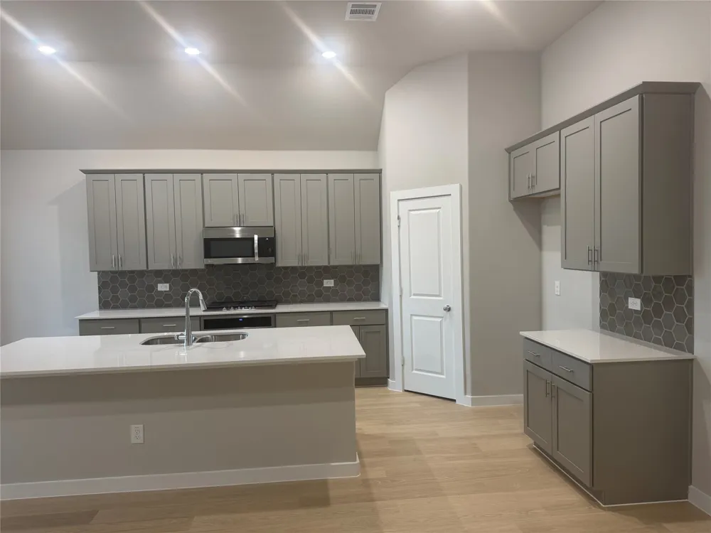 400 Stone Hollow Drive Ferris, TX 75125