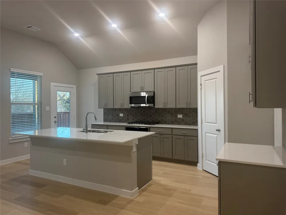 400 Stone Hollow Drive Ferris, TX 75125