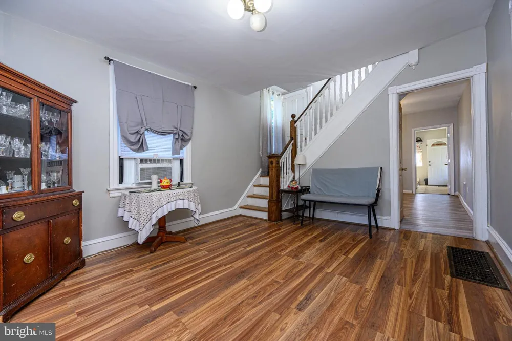5 WHITEMARSH AVENUE Glenside, PA 19038