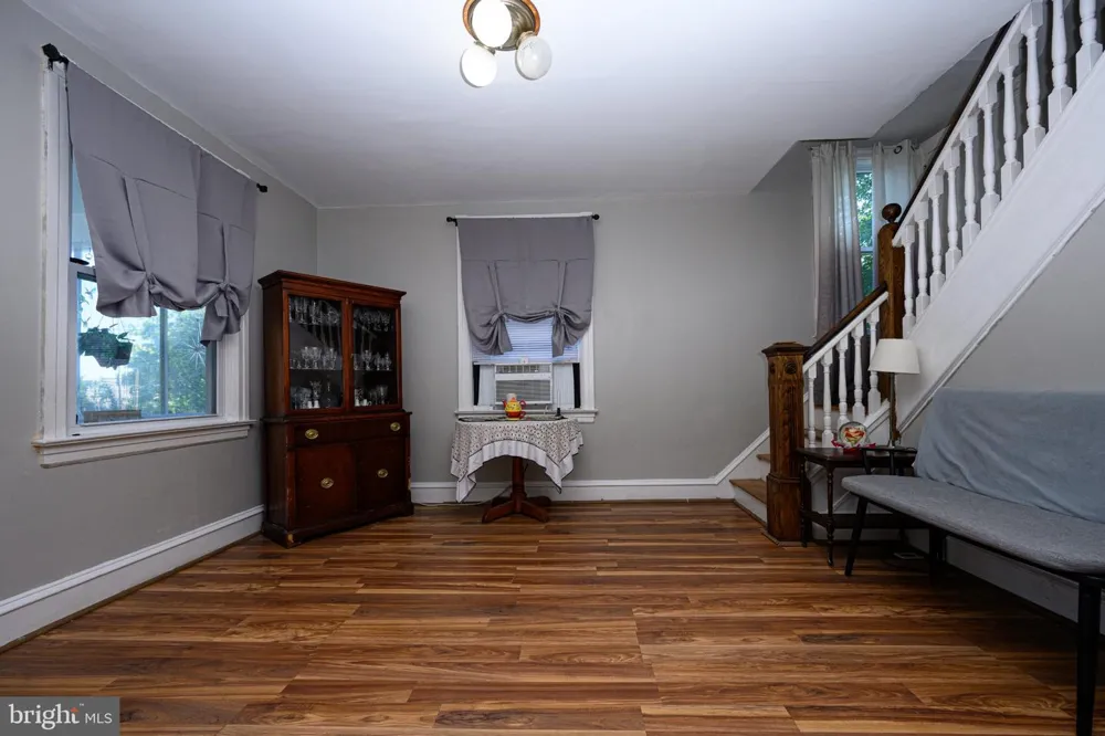5 WHITEMARSH AVENUE Glenside, PA 19038