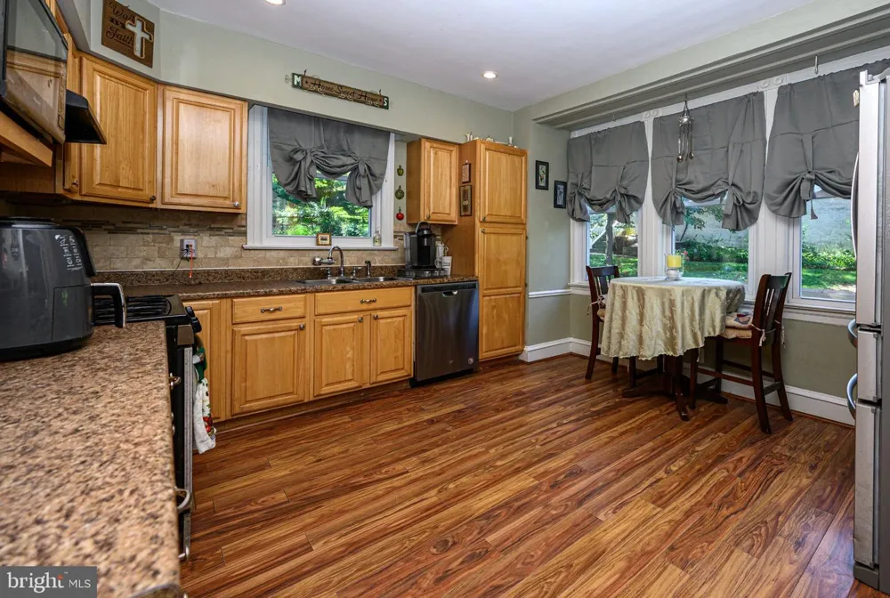 5 WHITEMARSH AVENUE Glenside, PA 19038