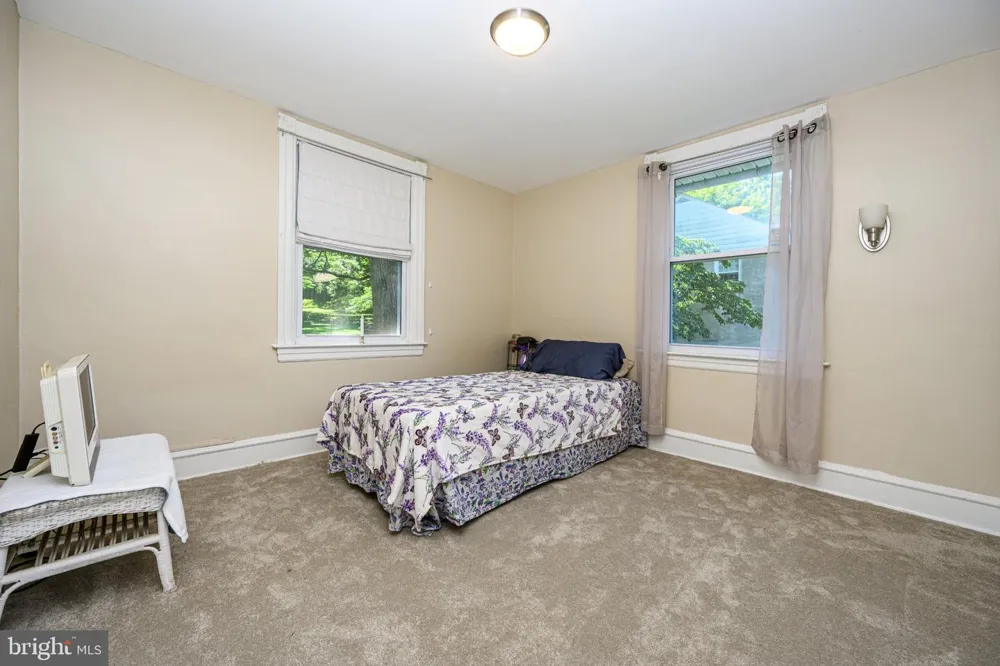 5 WHITEMARSH AVENUE Glenside, PA 19038