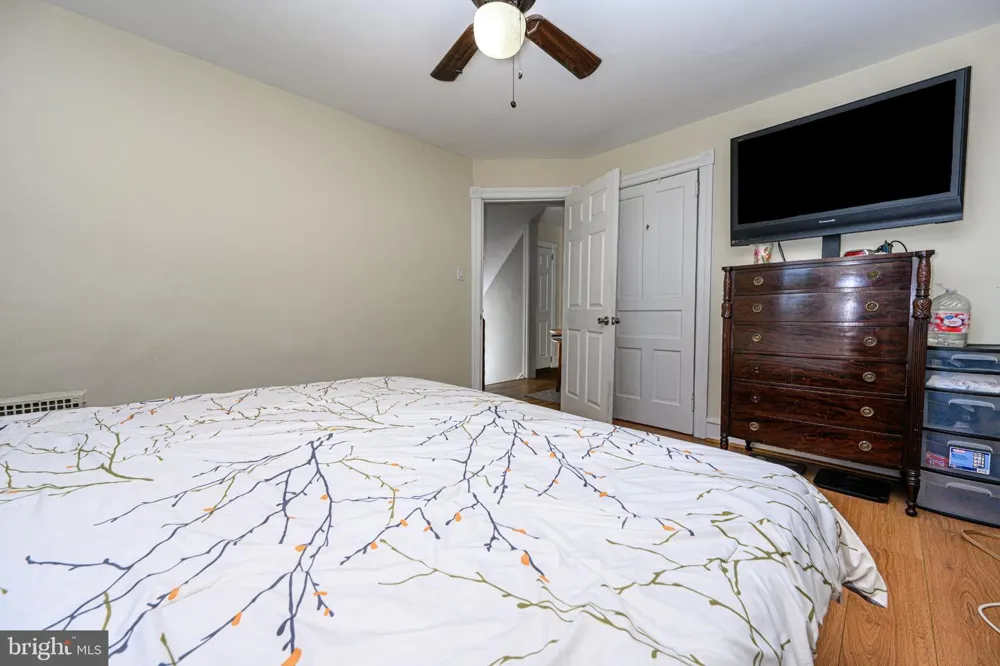 5 WHITEMARSH AVENUE Glenside, PA 19038