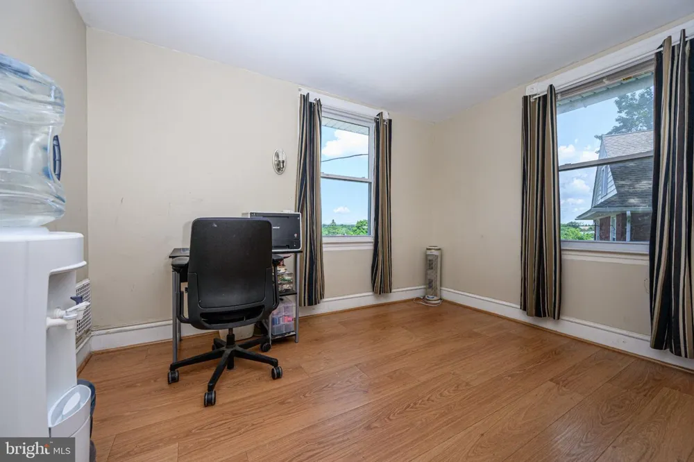 5 WHITEMARSH AVENUE Glenside, PA 19038