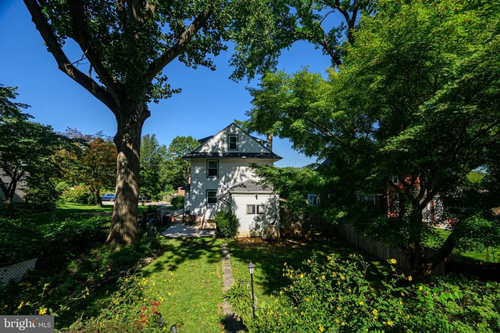 5 WHITEMARSH AVENUE Glenside, PA 19038