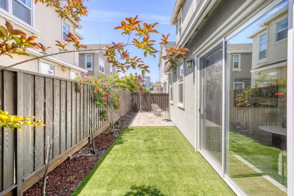 8576 Tailwind Avenue Newark, CA 94560