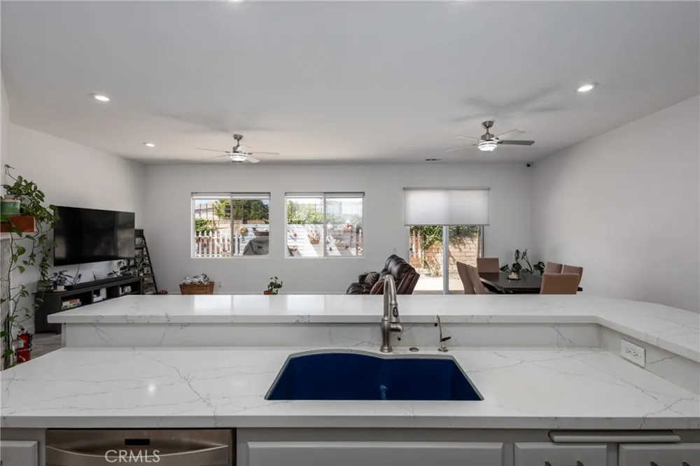 2547 Logan Santa Maria, CA 93455