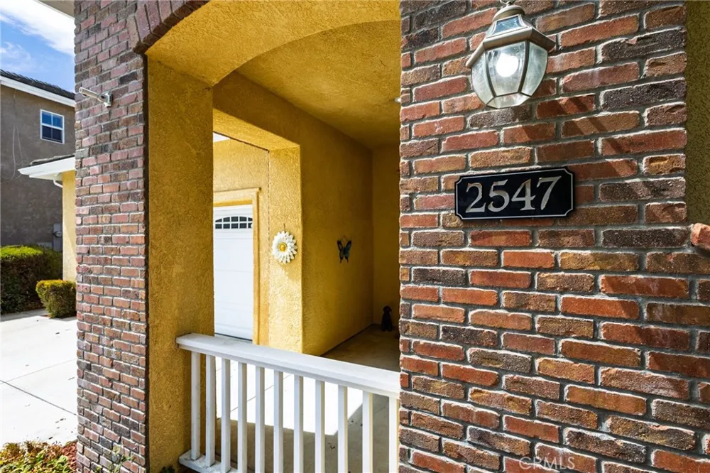 2547 Logan Santa Maria, CA 93455