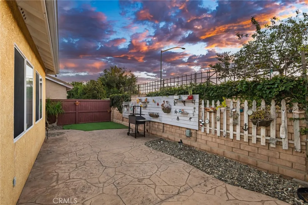 2547 Logan Santa Maria, CA 93455