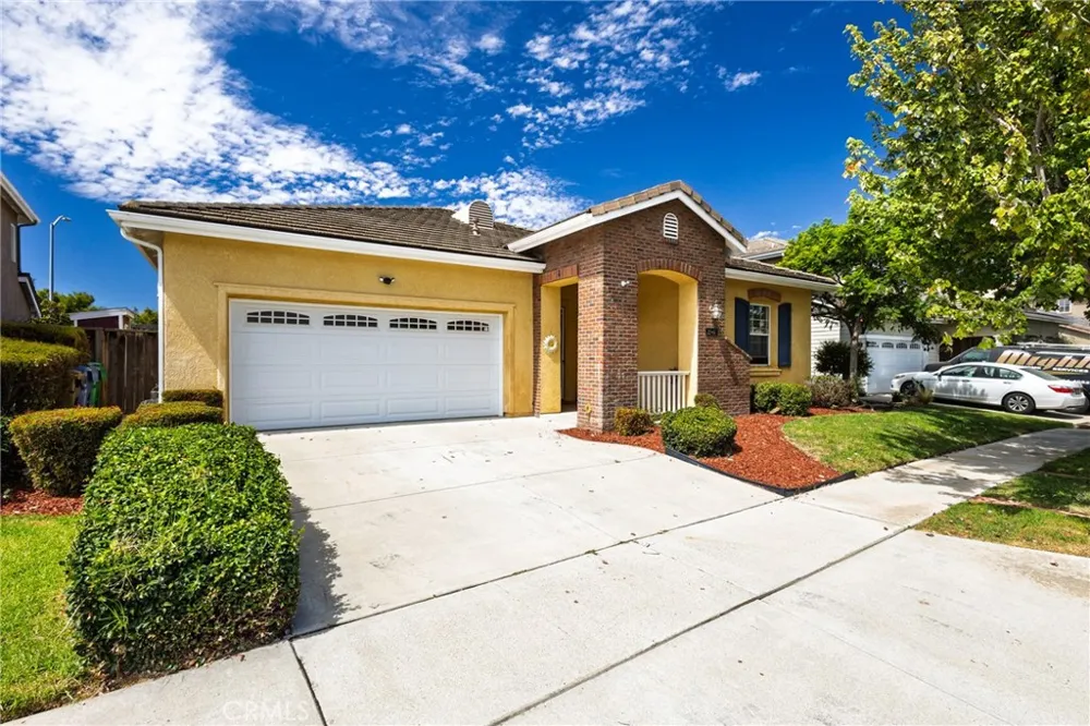 2547 Logan Santa Maria, CA 93455