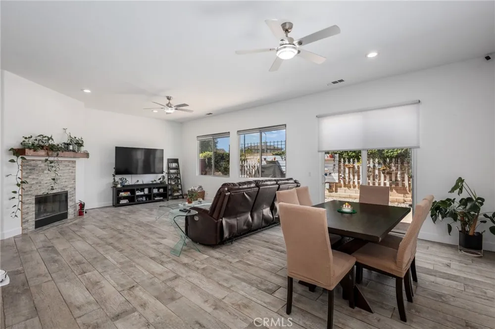 2547 Logan Santa Maria, CA 93455