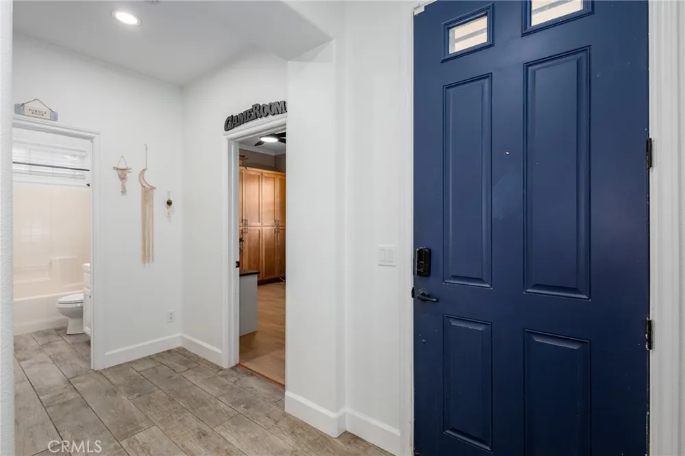 2547 Logan Santa Maria, CA 93455