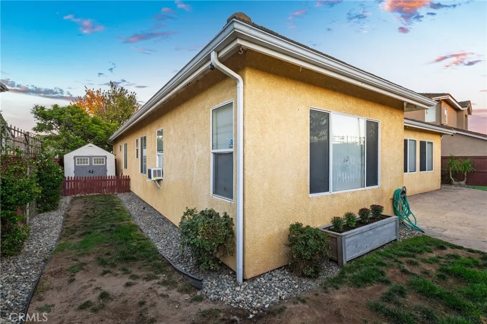 2547 Logan Santa Maria, CA 93455