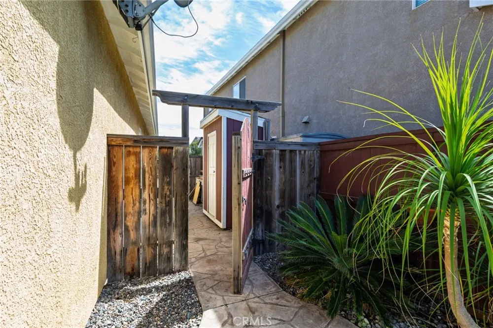 2547 Logan Santa Maria, CA 93455