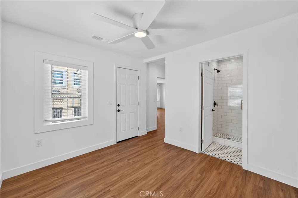 3538 London Los Angeles, CA 90026